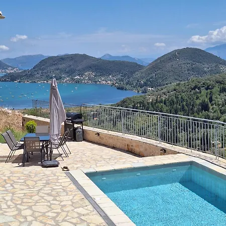 Djoumas Villa *
